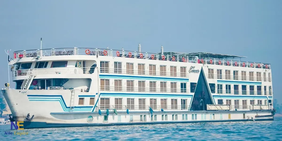 Crucero deluxe Concerto I navegando por el Nilo