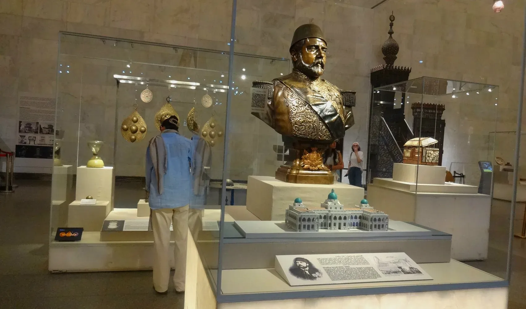 Giza Pyramids & NMEC Day Tour: Royal Mummies & Sphinx